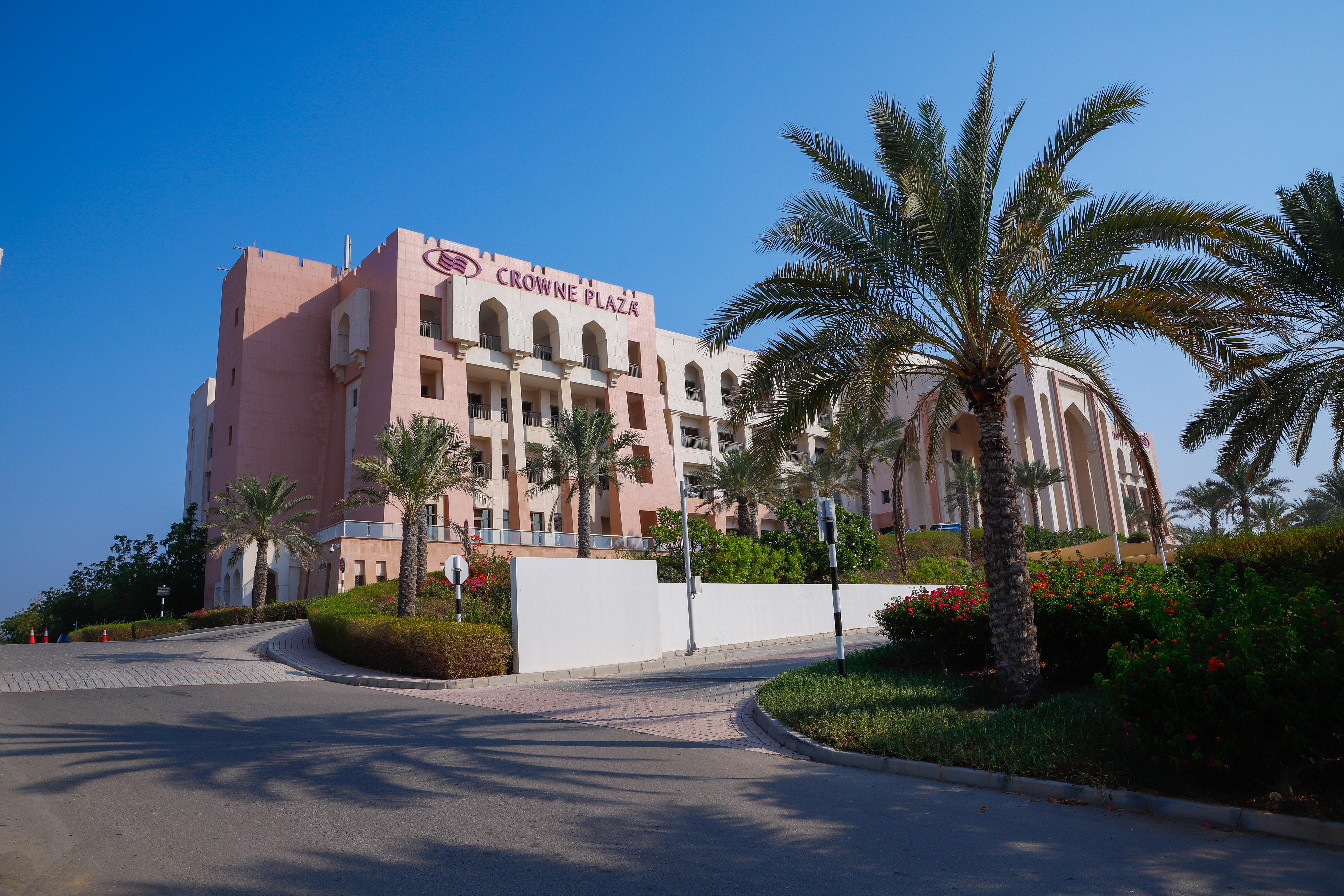 Crowne Plaza Sohar By Ihg Hotel Екстериор снимка