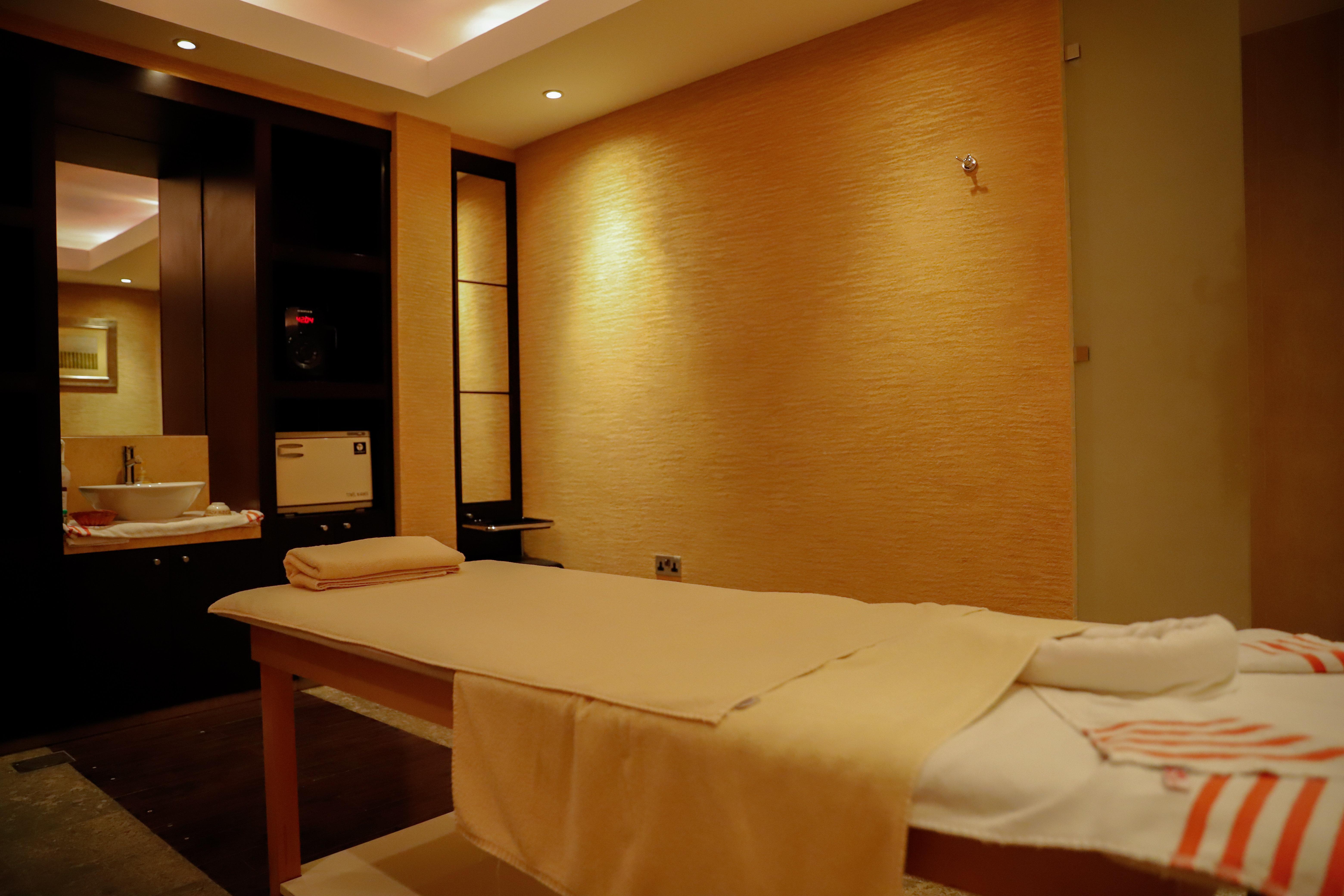 Crowne Plaza Sohar By Ihg Hotel Екстериор снимка