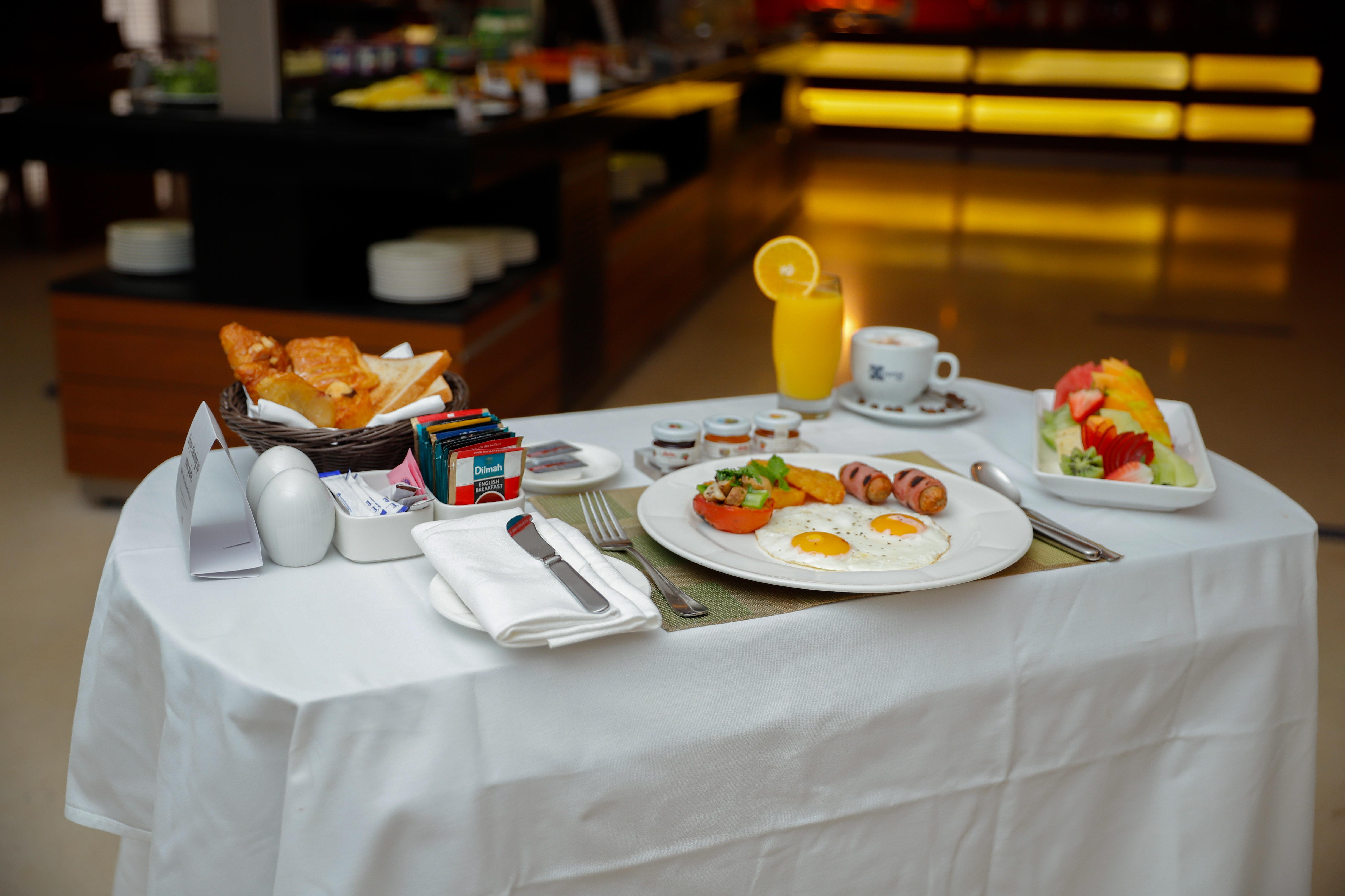 Crowne Plaza Sohar By Ihg Hotel Екстериор снимка