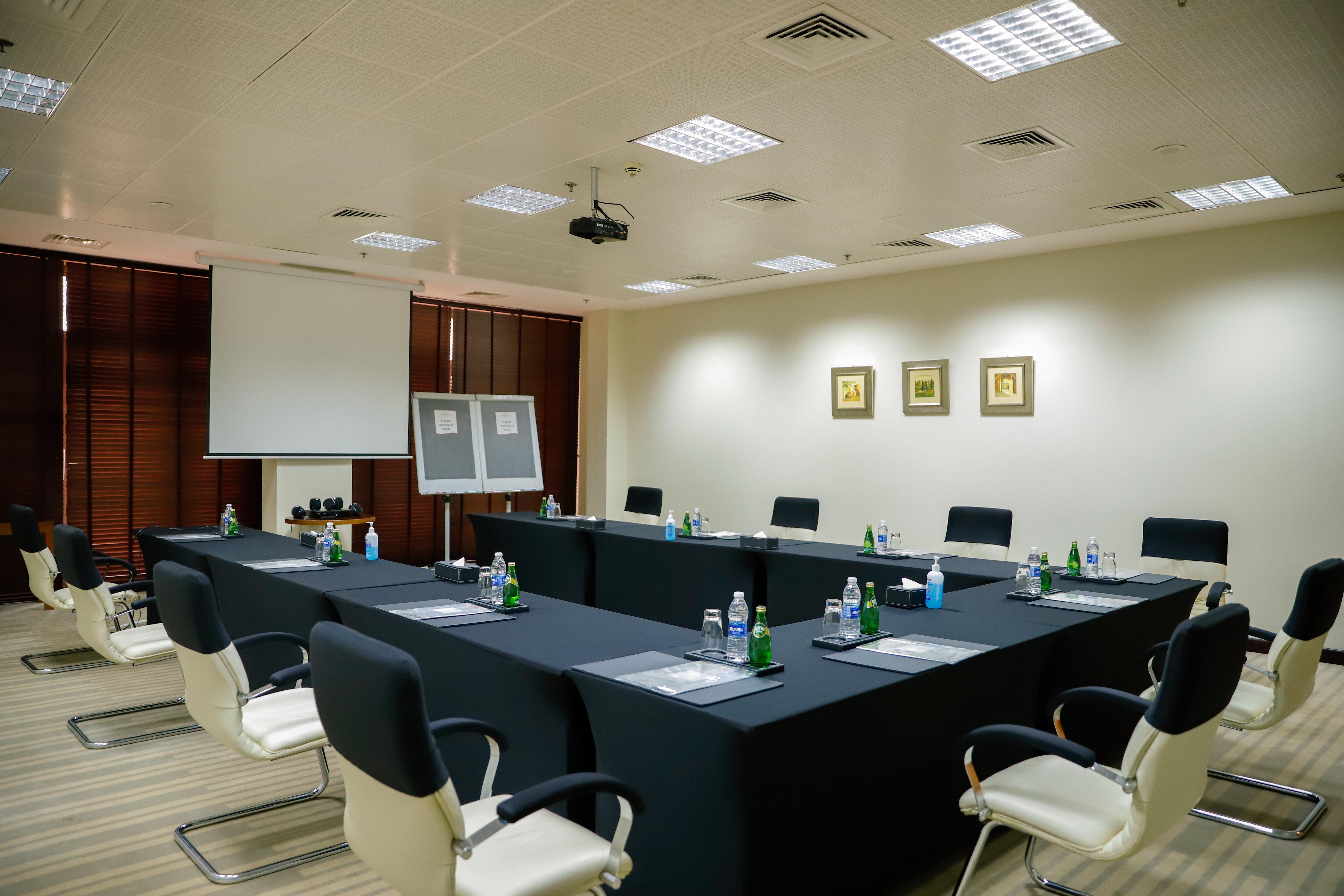 Crowne Plaza Sohar By Ihg Hotel Екстериор снимка