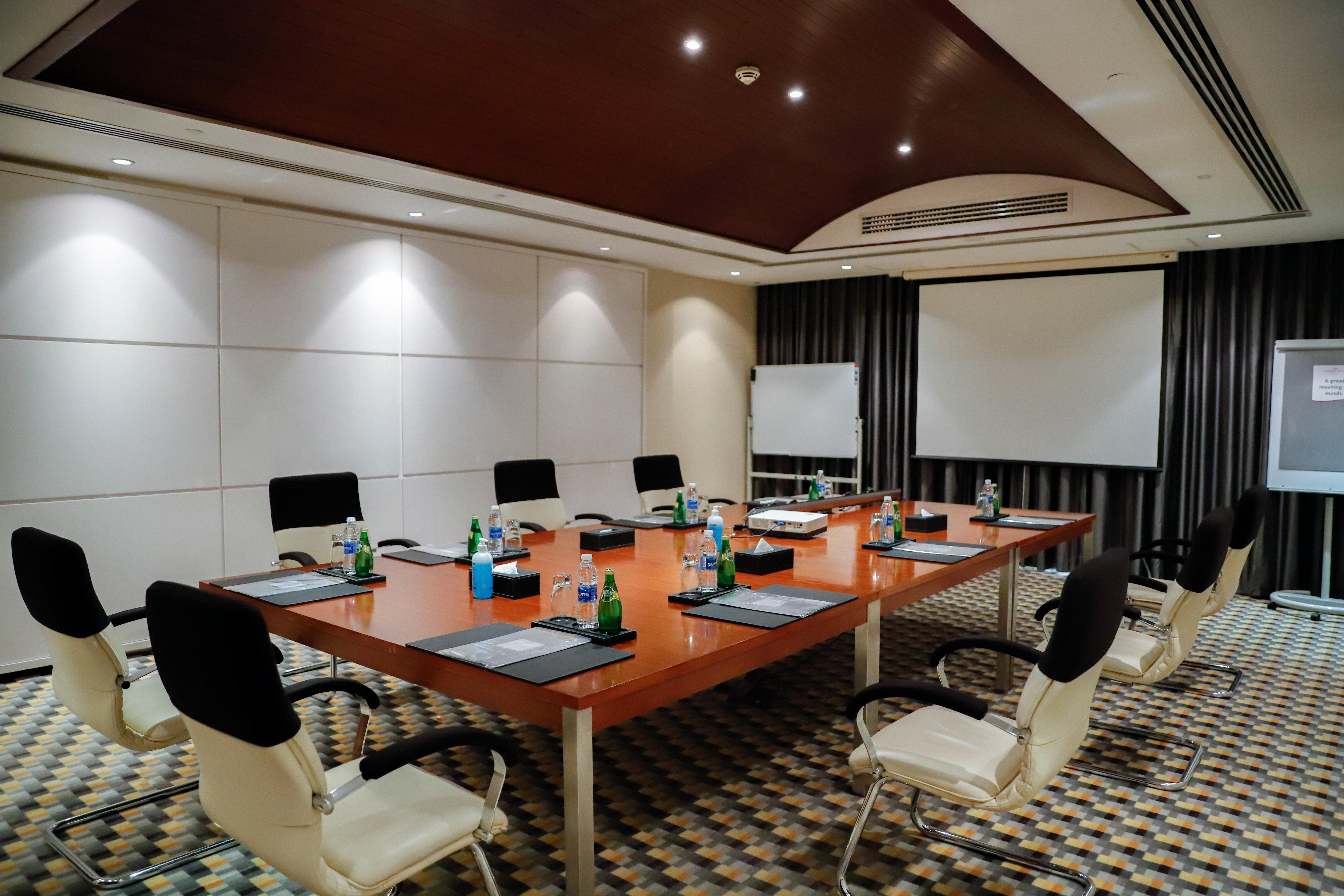 Crowne Plaza Sohar By Ihg Hotel Екстериор снимка